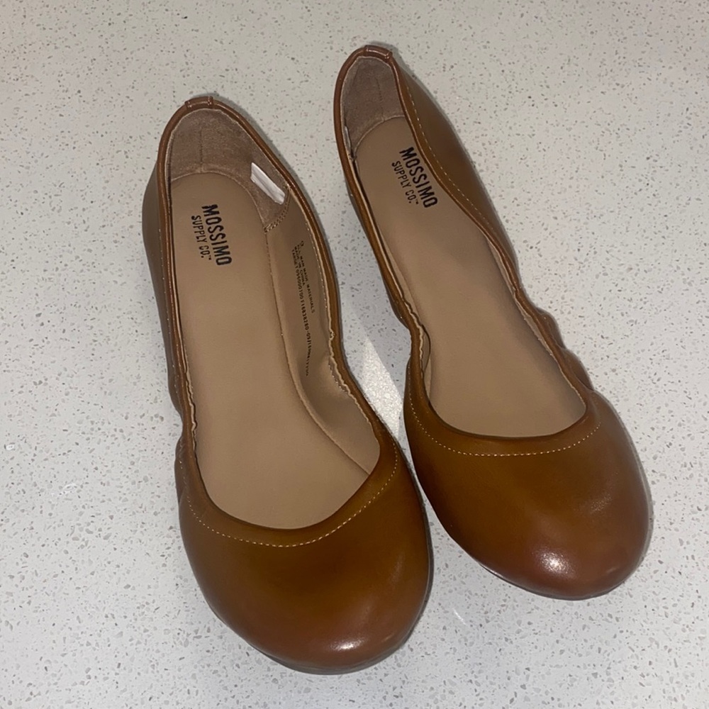 NWOT Brown women’s ballet slipper flats